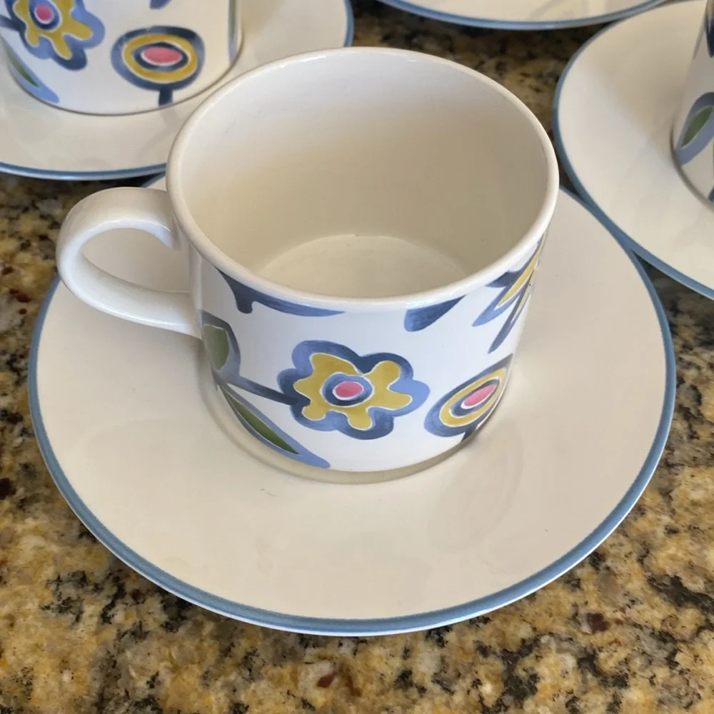 Pottery Barn off-white, Blue and Yellow Bunch, coffee/tea Mugs. Set of 4